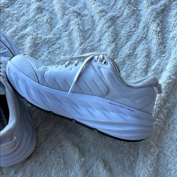 Hoka White Sneakers with Breathable Mesh and Athletic Design - Picture 4 of 7